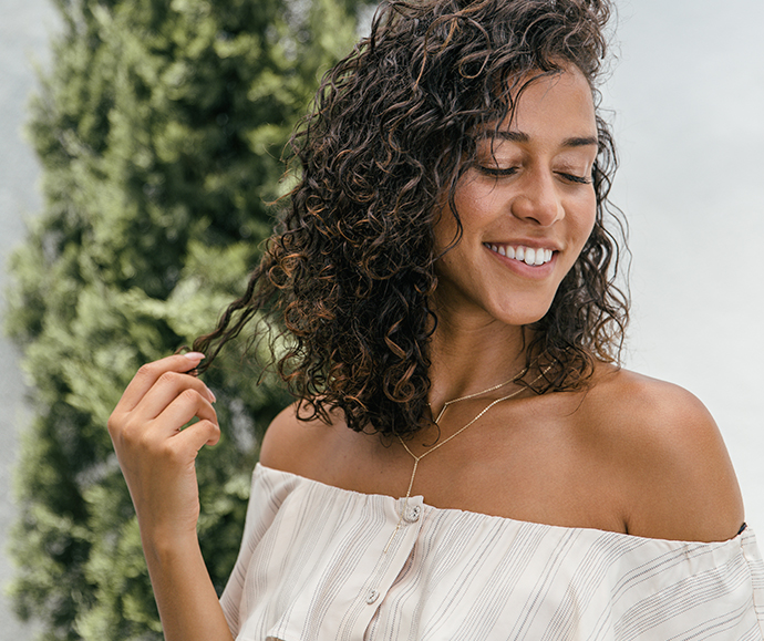 Curls-That-Make-the-World-Go-‘Round!_HEADER