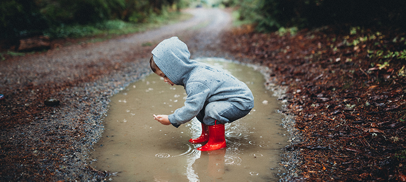 kids-playing-in-mud-4